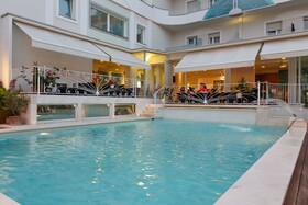 Hotel Luxor Beach