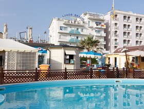 Hotel Luxor Beach