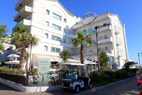 Hotel Luxor Beach