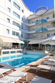 Hotel Luxor Beach