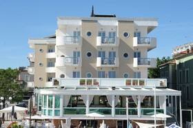 Hotel Vienna Mare
