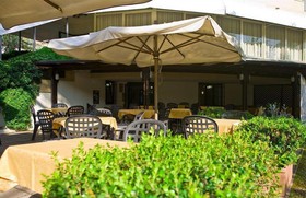 Aplo Hotel