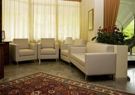 Aplo Hotel