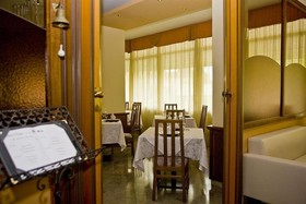 Aplo Hotel