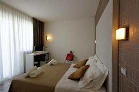 Color Mokambo Shore Design Hotel