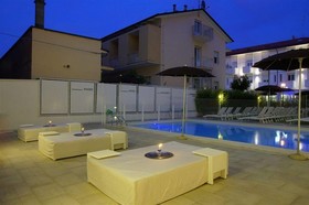 Color Mokambo Shore Design Hotel