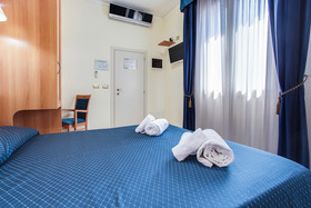 Hotel De la Ville