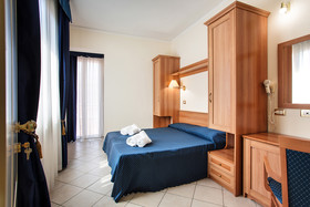 Hotel De la Ville