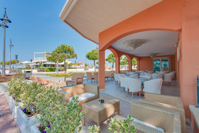Hotel De la Ville
