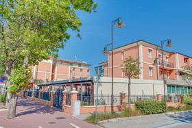 Hotel De la Ville