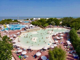 Isamar Holiday Village