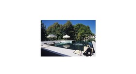 M Glamour Hotel