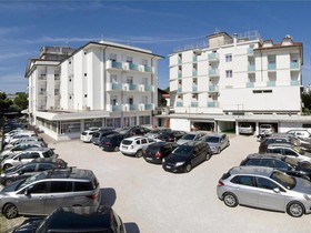 Hotel Antonella And Mael