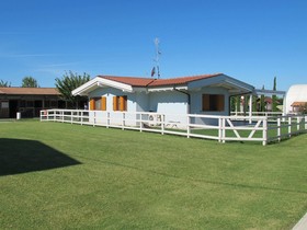 Insolent Inn