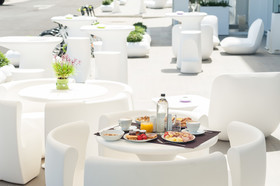 8Piuhotel