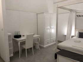 Ada Suites