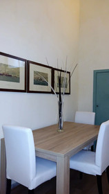 Idomeneo 63 Bed & Breakfast