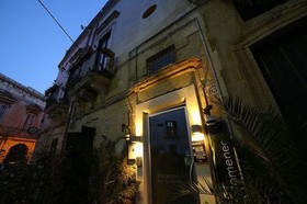 Idomeneo 63 Bed & Breakfast