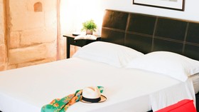 Sacrè Bleu Bed & Breakfast