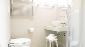 Sacrè Bleu Bed & Breakfast