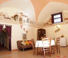 Exedra Holiday House