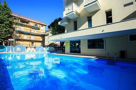 Color King Marte Village