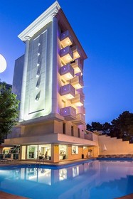 Color King Marte Village