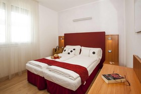 Domino Suite Hotel