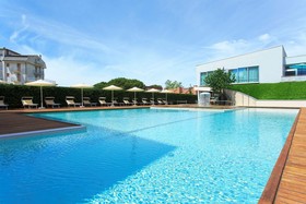 Domino Suite Hotel