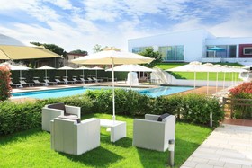 Domino Suite Hotel