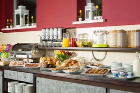 Domino Suite Hotel