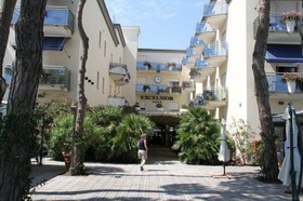 Hotel Excelsior