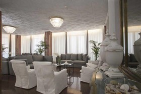 Hotel Imperial Palace