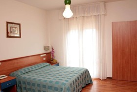Hotel Midi