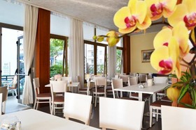 Hotel Midi