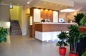 Hotel Midi