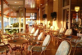 Le Petit Hotel