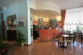 Le Petit Hotel