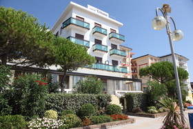 Hotel Tritone