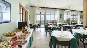 Hotel Tritone