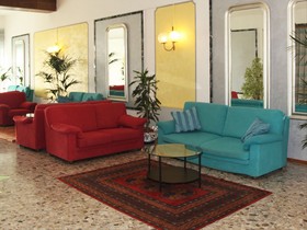 Hotel Tritone