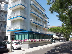 Hotel Trovatore