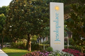 Jesolopalace Hotel & Aparthotel
