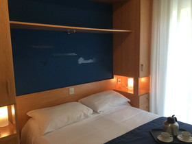 La Maison Hotel