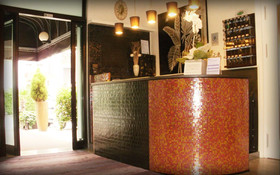 La Maison Hotel