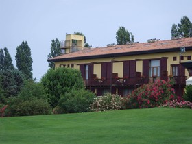 Golf Inn