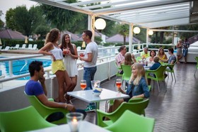 Los Nidos Holiday Resort Bungalows