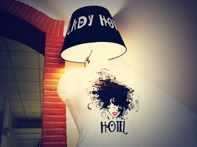 Hotel Lady