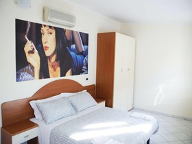 Hotel Lady