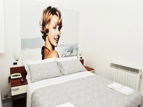 Hotel Lady